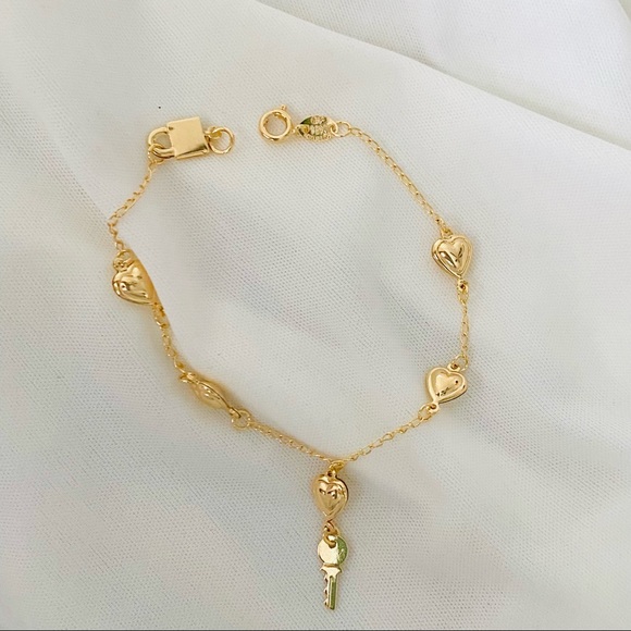 Heart and Key Bracelet - Picture 3 of 10